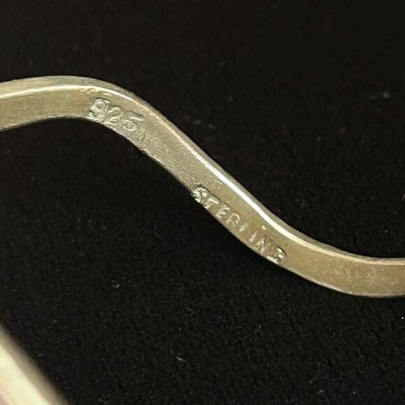 Vintage Marked 925 Sterling Wave Design Bangle Wavy Bracelet 9in-26g - Picture 3 of 6